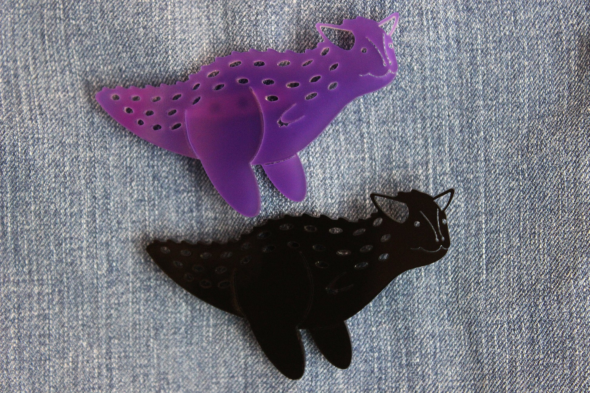Derpy Carnotaurus Dinosaur Brooch Pin
